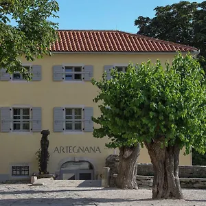 Artegnana 1798 Couette-café Grožnjan